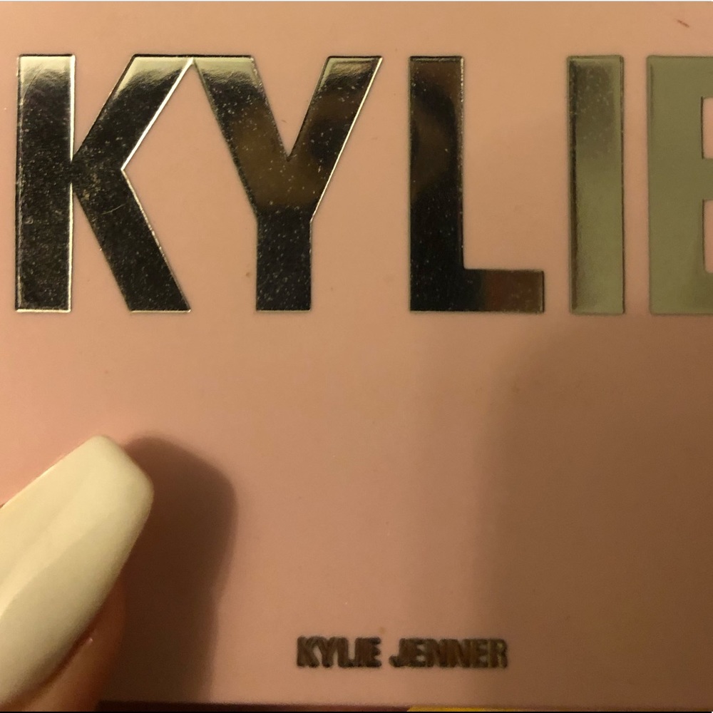 Kylighter in Cheers Darling